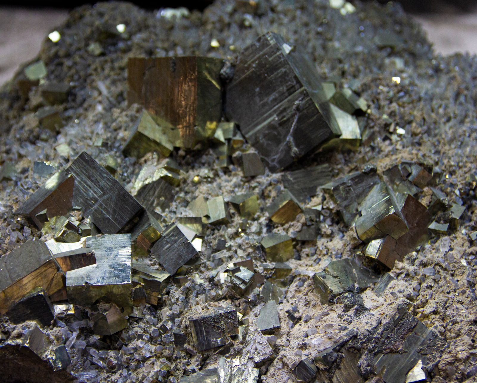 Close-up of gold-bearing mineralized material
